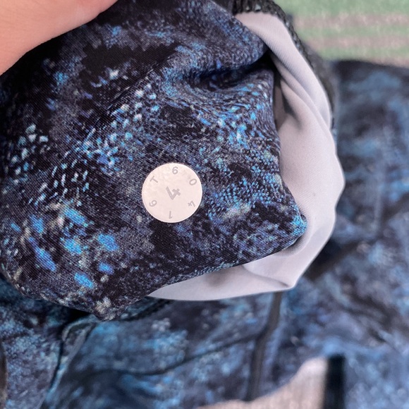 Lululemon fast and free 7/8 tights - Picture 3 of 3